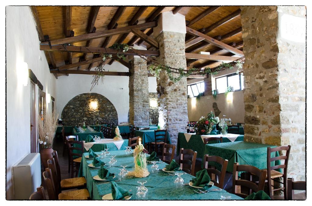 Agriturismo Sant'Agata Piana Degli Albanesi Exterior photo