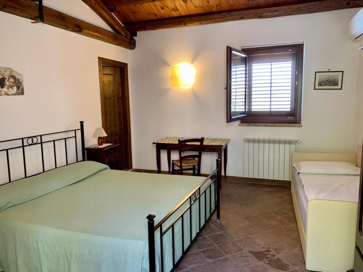 Agriturismo Sant'Agata Piana Degli Albanesi Exterior photo